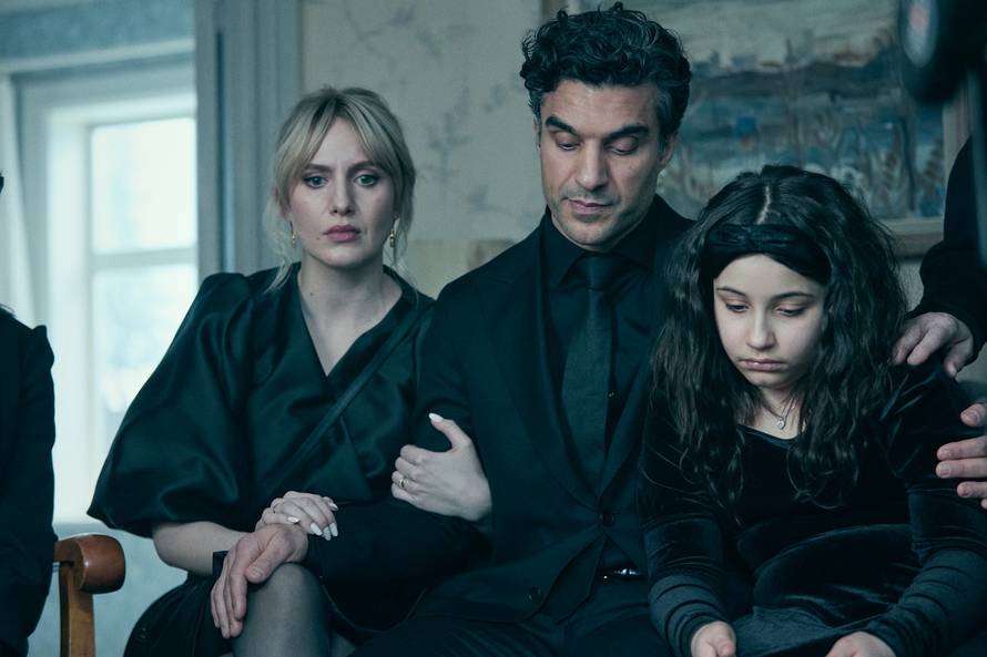 Gledali smo 'Staklenu kupolu': Nije mi bila dobra, no odgledao sam je do kraja koliko je napeta