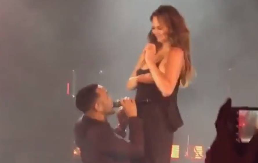 'Ona je moja kraljica': Teigen pala na koljena ispred Beyonce