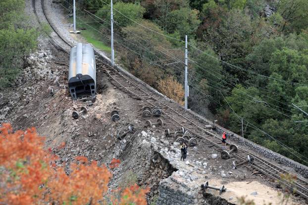 Teretnom vlaku kod Rijeke otkazale kočnice, iskočio s tračnica