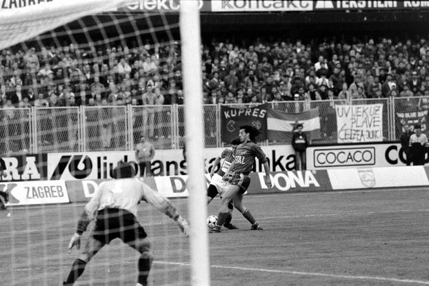Zagreb: Savezna liga Jugoslavije, Dinamo - Borac, 7.4.1990.