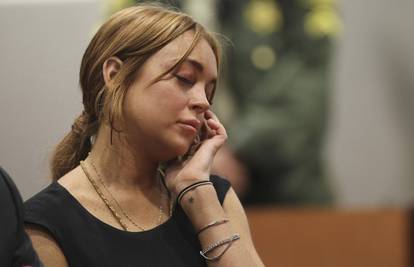 Spava na sudu: Lindsay ide u zatvor jer je lani lagala policiji?