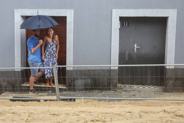 Sinj: Zbog jakog pljuska odgođena 310. Sinjska alka