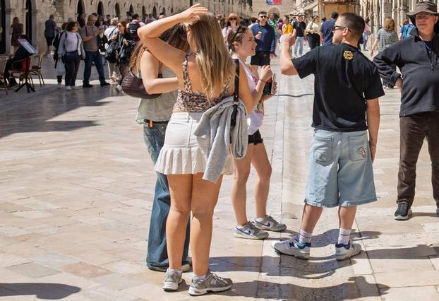 Dubrovnik: Velik broj turista za uskrsne blagdane u gradu