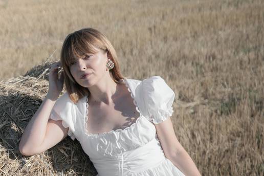 Ona ne juri za trendovima: Matea Frajsberger otkriva trikove za komade koji traju