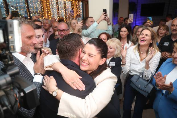 Split: Slavlje u izbornom stožeru HDZ-a