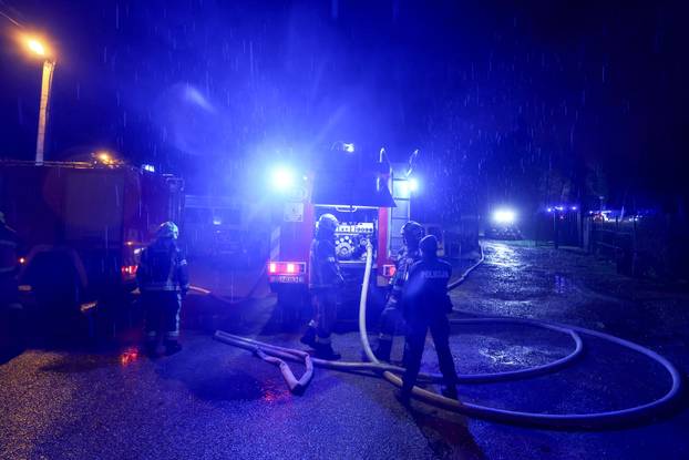Zagreb: U naselju Gračani buknuo je veliki požar 