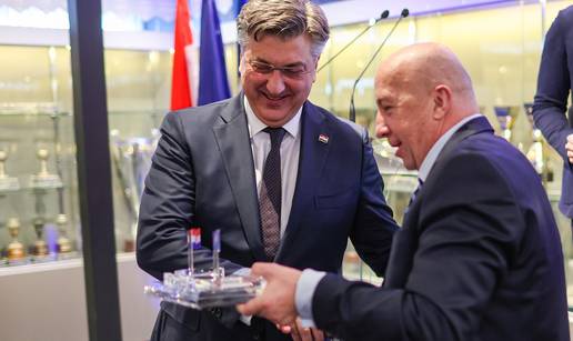 Odgovornost u politici, biznisu ili nogometu? A što vam je to?!
