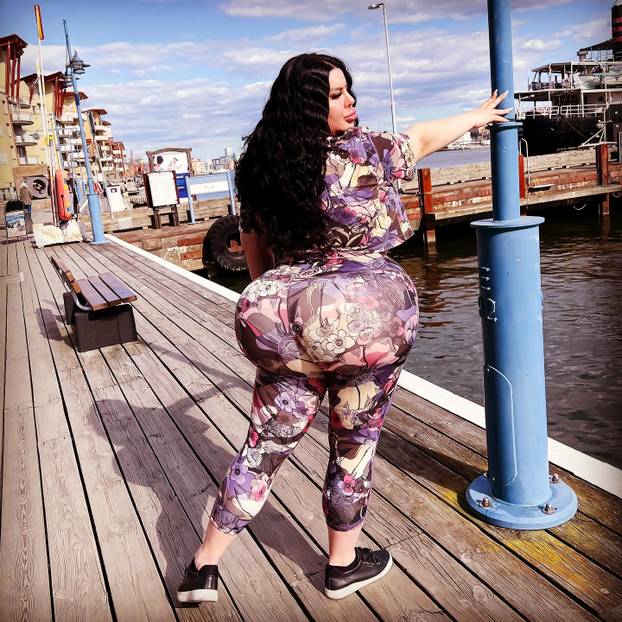 FOTO Stražnjica mi teži 45 kila, no već imam u planu sljedeću operaciju, želim imati najveću!