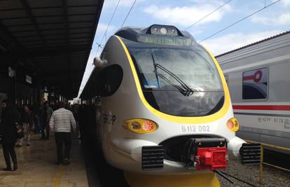 Krenuo prvi od 44 nova vlaka: Ima Wi-Fi, a juri čak 160 km/h  