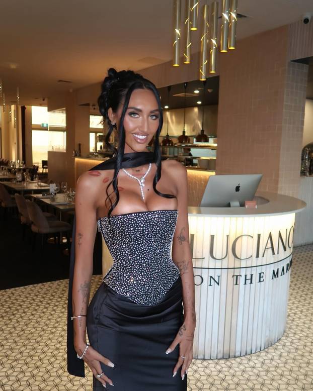 FOTO Ima top tijelo i tajnim poslom zarađuje bogatstvo: 'Ne tražite me novac, nađite posao'