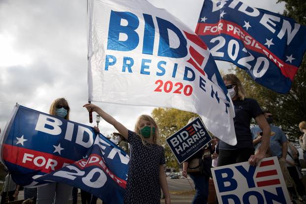 Biden campaigns in Ohio
