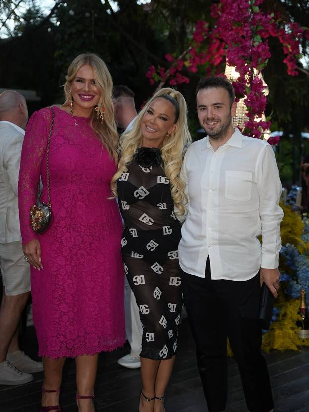 Šuput nazdravila godinama i razvodu, a sve oči bile na Šimi: Nikad neću zaboraviti ljubav