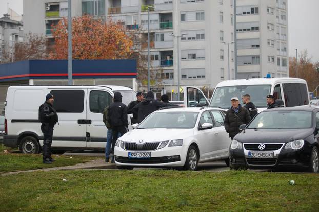 Zagreb: Redovno postupanje policije  uoči utakmice Hajduk - Dinamo 