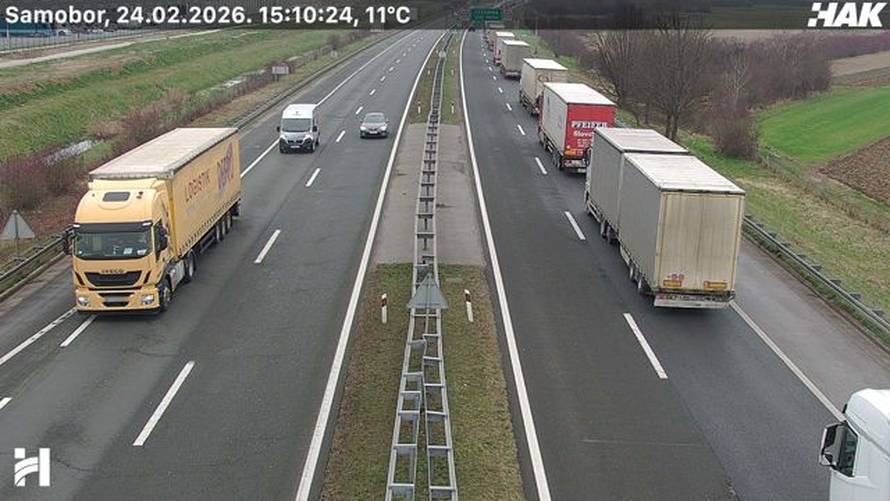 FOTO Kolaps na A3: Kamioni stoje u kilometarskoj koloni