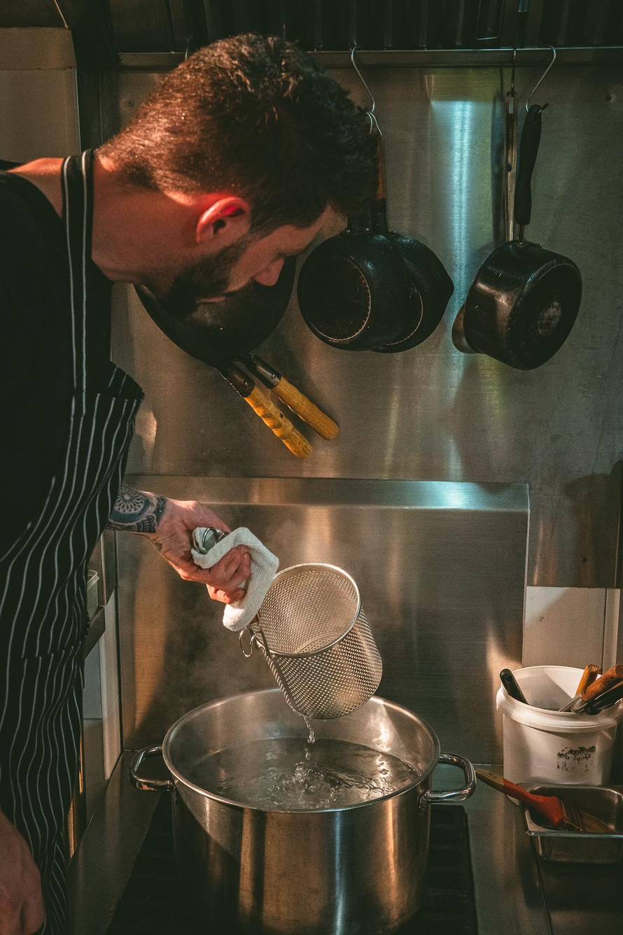 Drugi pobjednik 'MasterChefa' o životu na Tajlandu: Imam svoj restoran, a i brat radi sa mnom