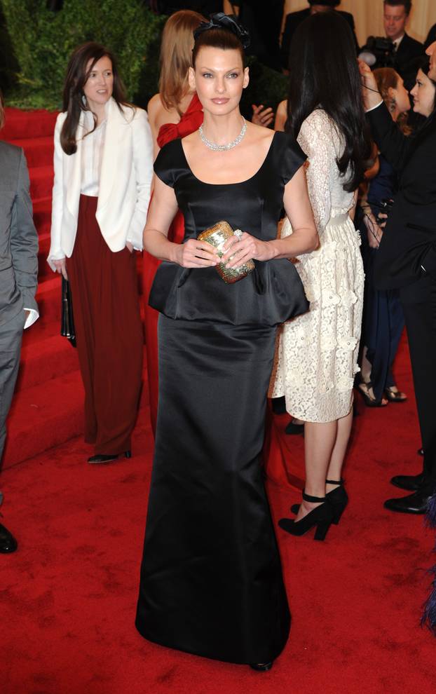 New York: Poznati na otvorenju modne izložbe Schiaparelli and Prada, 2. dio