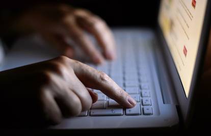 Računalni prevaranti nasamarili ženu iz Kutine: Ukrali joj novce