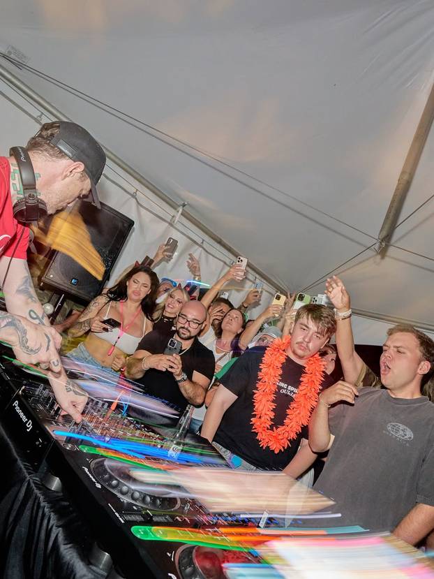 FOTO Stvorila AI dvojincu kako bi si olakšala posao: 'Radi sve što ja ne želim'