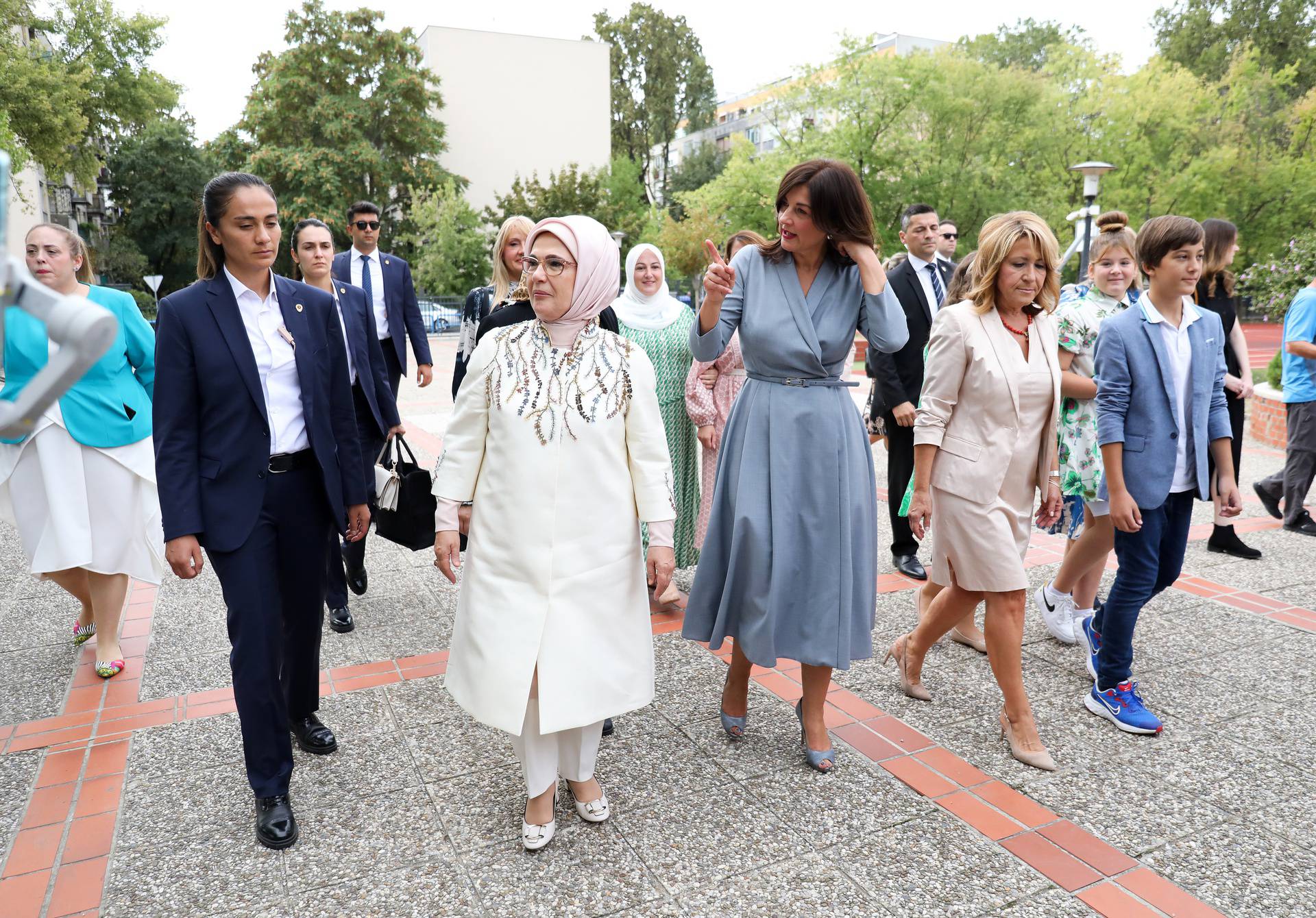 Zagreb: Sanja Musić Milanović i Emine Erdogan obišle osnovnu školu Matije Gupca