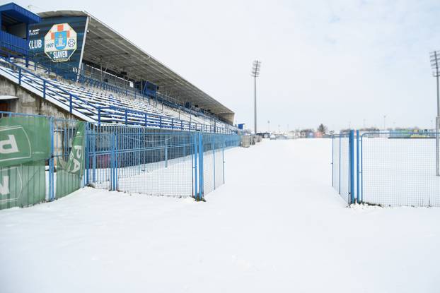 Kopivnica: Stadion Ivan Kušek Apaš osvanuo pod snježnim pokrivačem