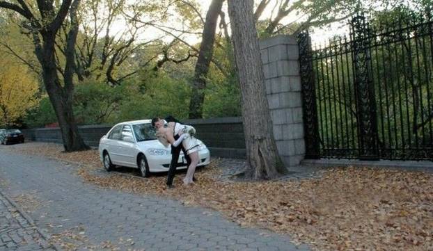 FOTO Zaharova bocnula Srbiju: 'Svjesni su rizika...';  Fotografije s njene svadbe 'zapalile' mreže