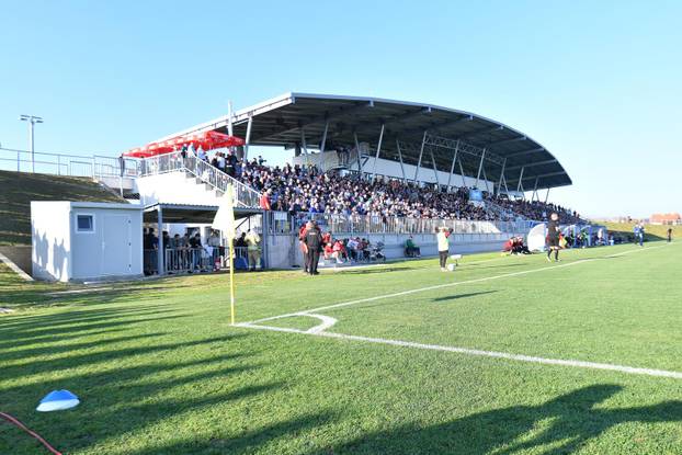 Bjelovar: 1/8 finala SuperSport Hrvatskog nogometnog kupa, NK Mladost Ždralovi - HNK Hajduk