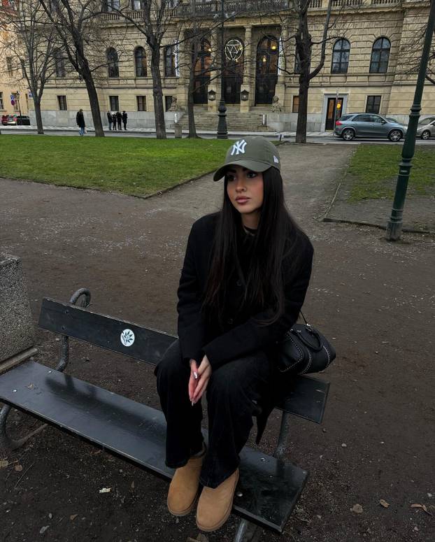 FOTO Tko je djevojka mlade Realove zvijezde? Selenia se bavi modelingom i slika u dresu