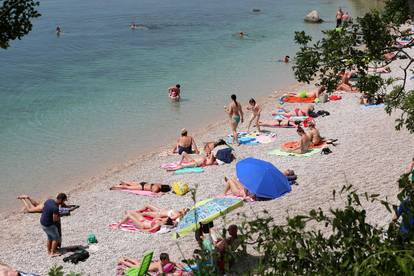 FOTO Prvi je dan ljeta: Evo kako turisti uživaju u Zadru, Splitu...