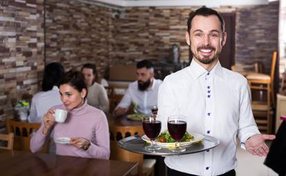 Pravila ponašanja u restoranu: Pristojni ljudi ne rade ove stvari