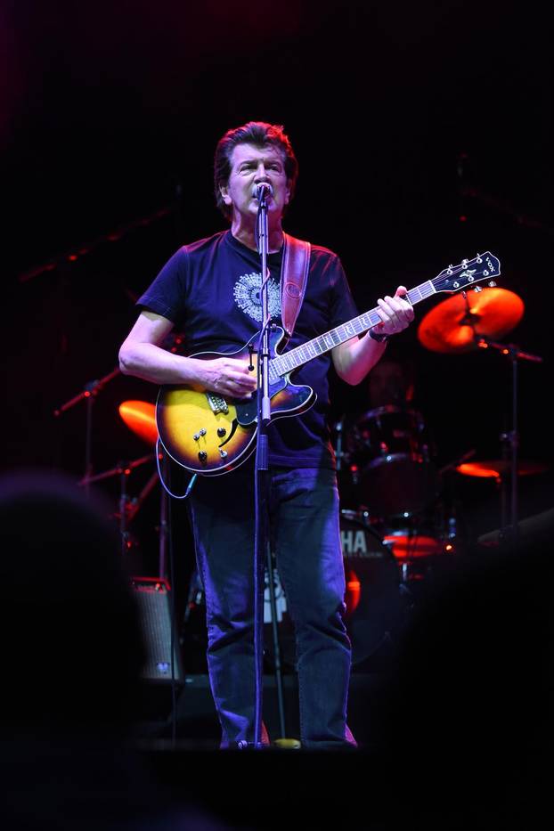 Beograd: Bajaga i Instruktori održali koncert "Pozitivna geografija" obilježivši 40 godina od prvog beogradskog nastupa na istom mjestu 