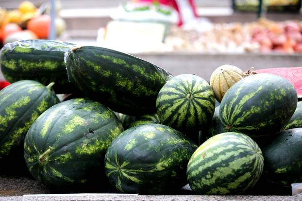 Šibenik: Prodaja lubenica na tržnici