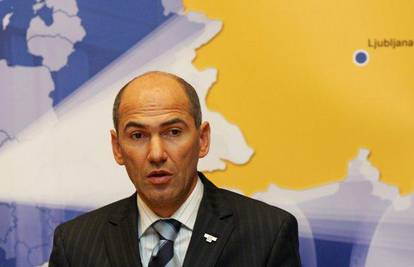 Tri ministra slovenske vlade ponudili ostavke