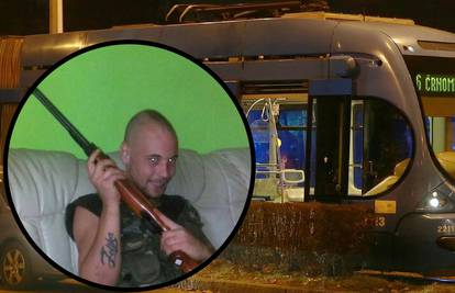 Priveli napadača iz tramvaja: 'Naci Đuro' je ljubitelj oružja