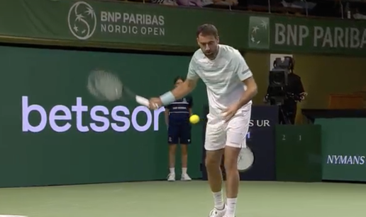 VIDEO &Ccaron;ili&cacute; izveo potez koji se ne vi&dstrok;a &ccaron;esto. Servisom ispod ruke majstorski prevario Ruuda