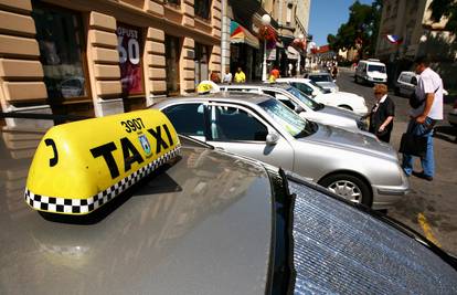 Taksisti traže red u svom poslu: 'Dozvola za vožnju treba biti samo na jedno vozilo i tablicu'