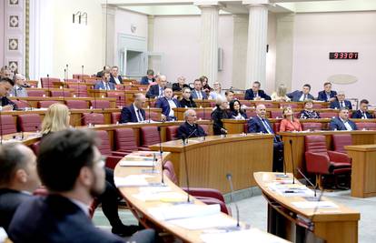 Nikoga više ne čudi lakoća kojom čuvaju svoje povlastice. Vrana vrani oči ne kopa