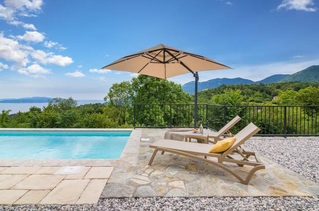 FOTO Kaštelet kod Opatije iz snova: Obnovili smo ga kako bismo očuvali obiteljske tajne