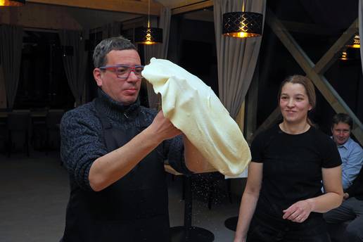 Nau&ccaron;ili smo raditi slovenske &scaron;trukle kod Renate: 'Svima su omiljeni oni &ccaron;okoladni'