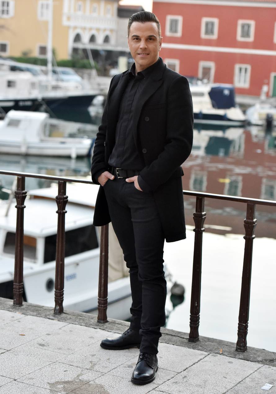 'Ugrijao' atmosferu: Ivan Zak iznenadio je fanove u Zadru