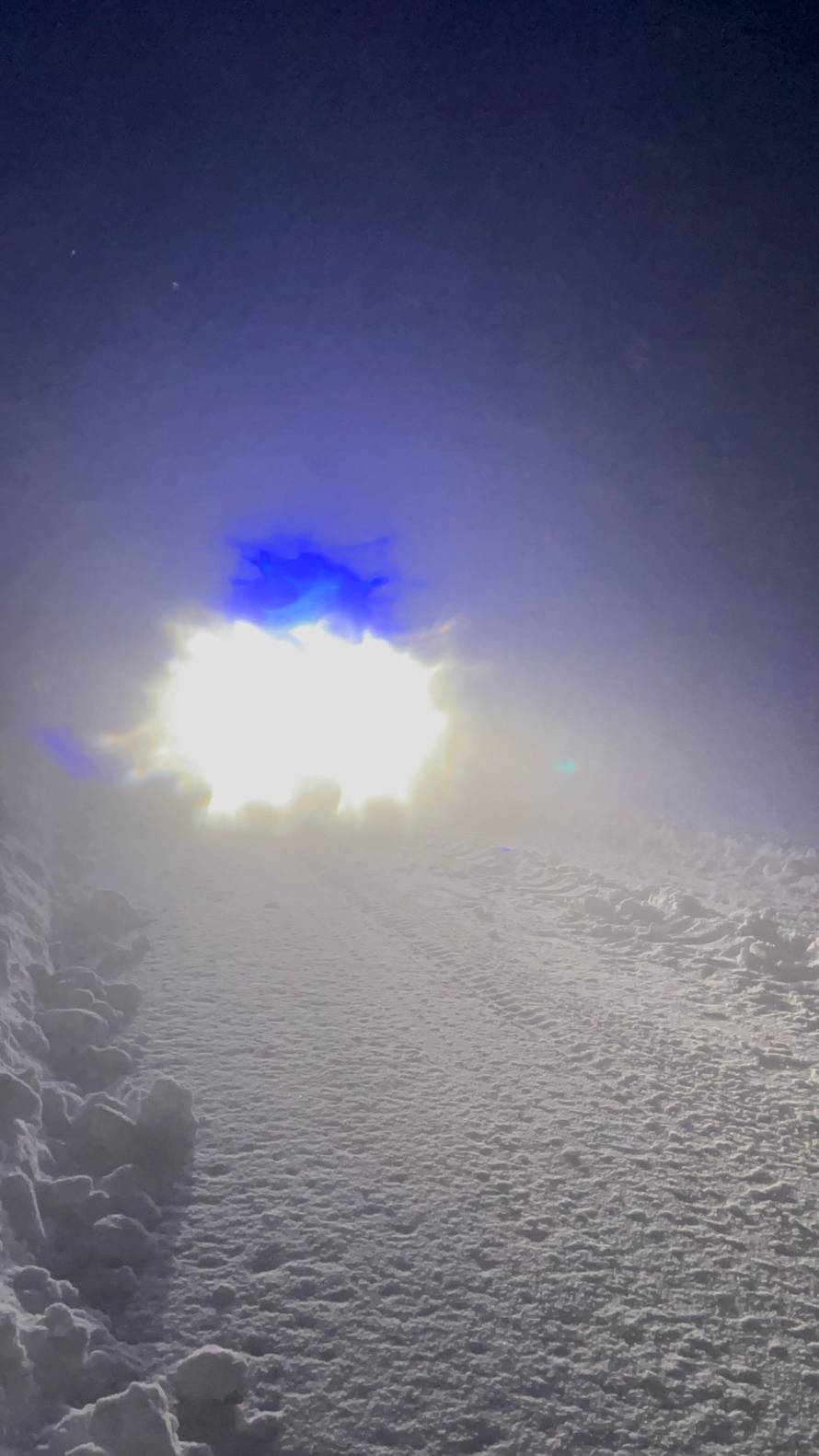 VIDEO Drama u Lici: Vatrogasci spasili 48 ljudi iz snježne oluje!