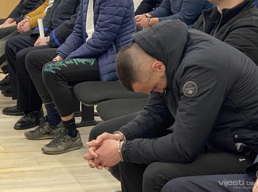 FOTO Objavili fotke huligana Torcide koji su pripremili krvavu zasjedu Delijama kod Tuzle