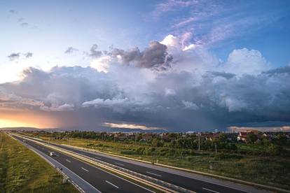 Kao da se sprema apokalipsa: Pogledajte kako je jučer nebo izgledalo prije oluje u Zagrebu
