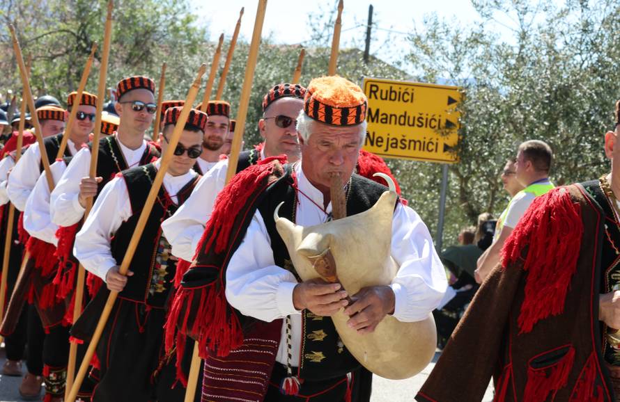 Katuni : Tradicionalni 25. Hrvatski festival žudija