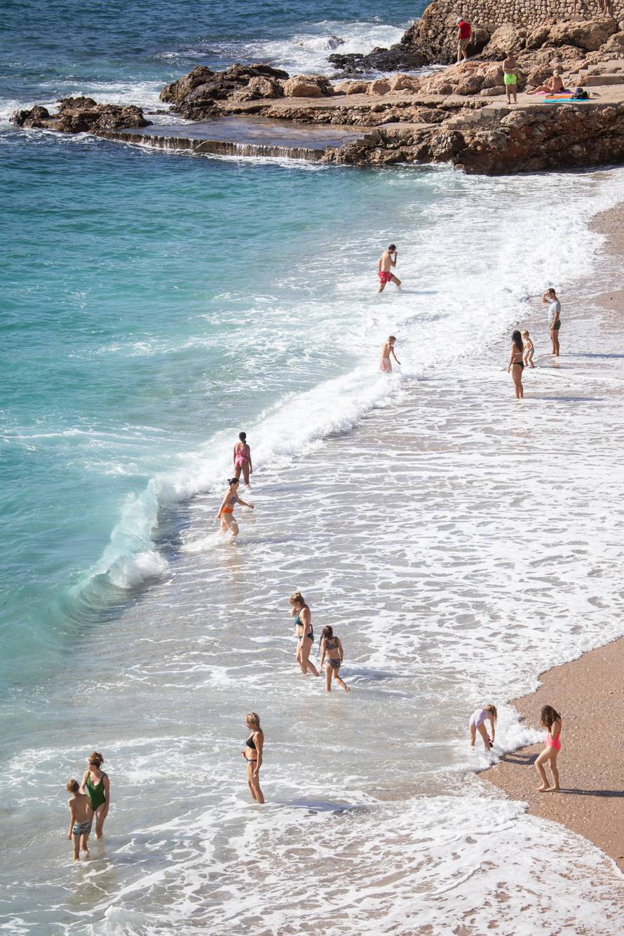 Dubrovnik: Kupači na najpoznatijoj gradskoj plaži Banje