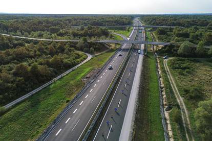 Nakon 18 godina čekanja, danas se otvara autocesta do Siska. Pogledajte fotografije iz zraka