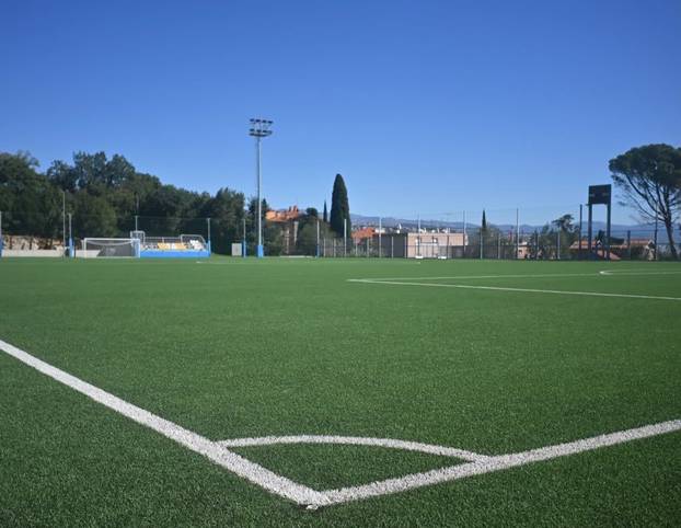 FOTO Hrvatska dobila još jedan nogometni stadion od 6,5 mil. eura. Gostujuća tribina je hit
