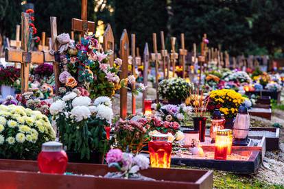 Blagdan je Svih svetih: Građani tradicionalno obilaze groblja