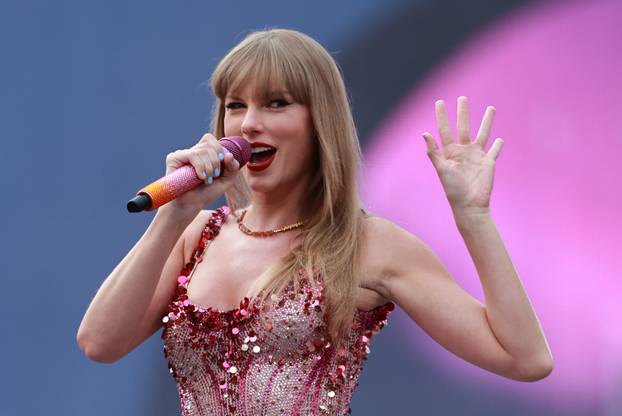 Taylor Swift redeemed her first six albums: ‘I got the biggest dream, thank you all …’