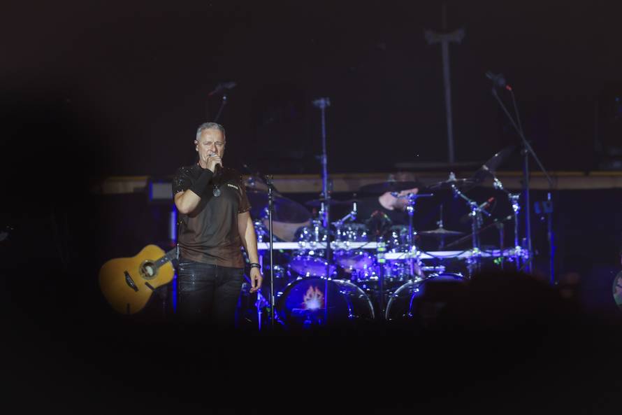 Thompson na majici imao broj posvećen Zvonku Bušiću