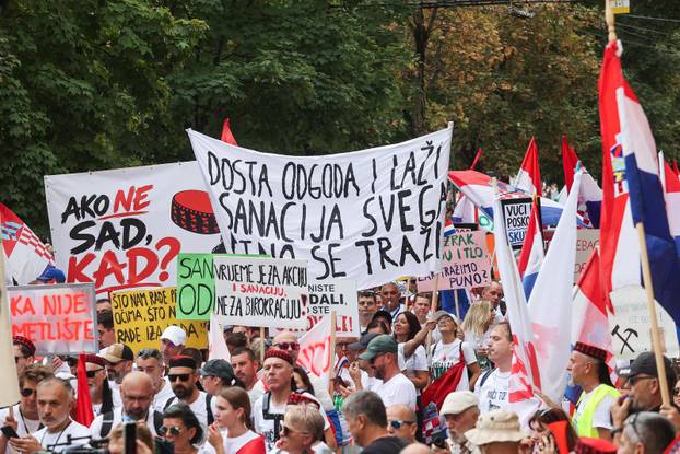 Zagreb: Okupljanje prosvjednika Hodaj za Liku, hodaj za Hrvatsku